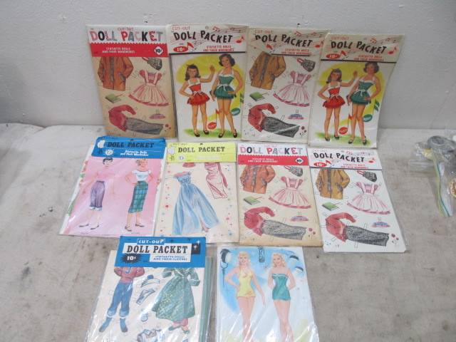 lot 93 image: Lot of NEW Vintage Statuette Cut-Out Dolls