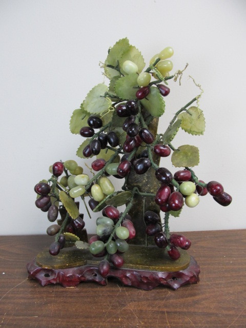lot 107 image: Large Real JADE Grape Tree Sculpture