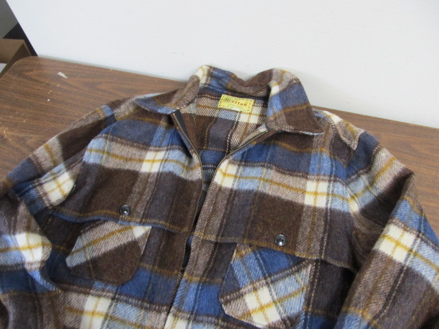lot 109 image: Vintage Melton Flannel Outer-Wear Mens ShirtJacket