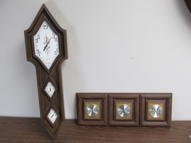 lot 113 image: 2 Vintage Barometers