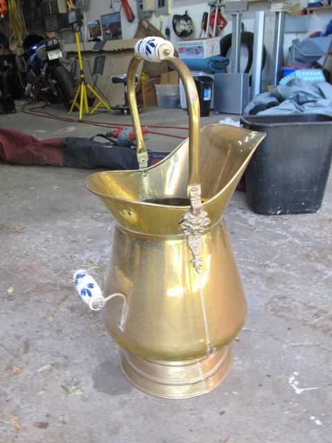 lot 35 image: Large Vintage Copper & Porcelain Coal Scuttle