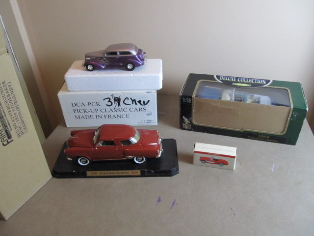 lot 49 image: Group of Diecast Cars