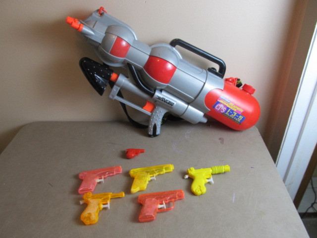 lot 54 image: Group of Squirt Guns