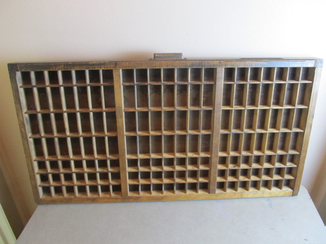 lot 56 image: Vintage Printers Cabinet Tray