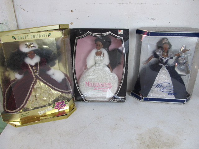 lot 72 image: MINT IN BOX Barbies