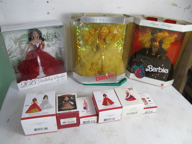 lot 75 image: MINT IN BOX Holiday Barbies
