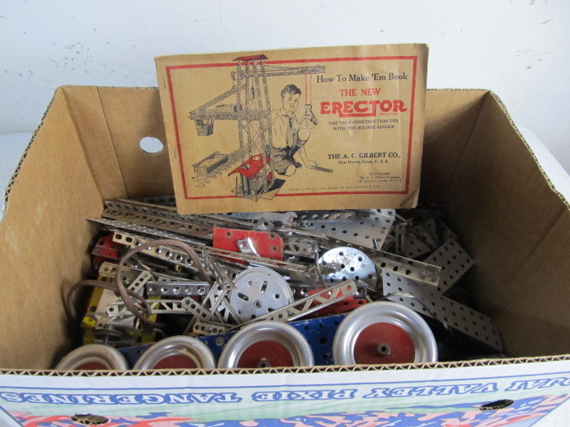 lot 96 image: Vintage Erector Set