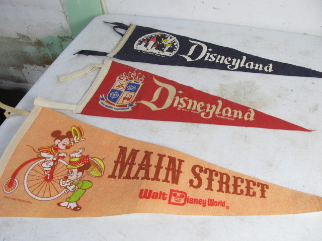 lot 100 image: 3 Vintage DISNEYLAND Pennants