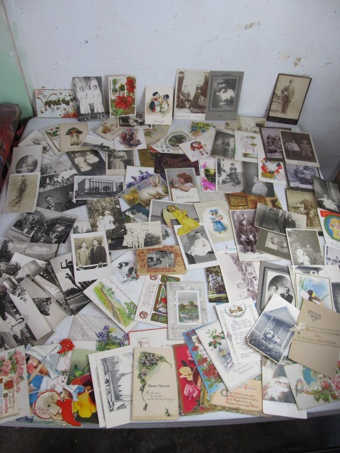 lot 116 image: LARGE Lot of VintageAntique Photos Paper Ephemera #1