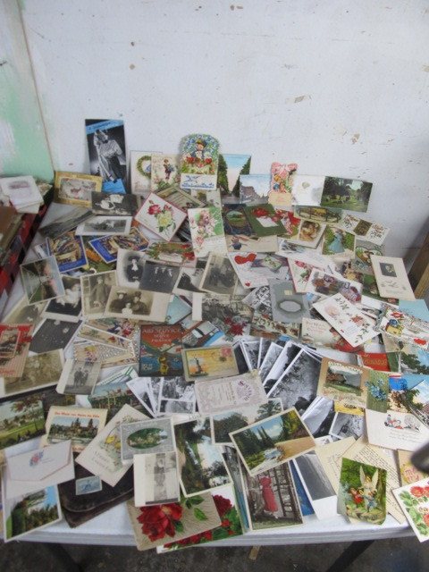 lot 117 image: LARGE Lot of VintageAntique Photos Paper Ephemera #2