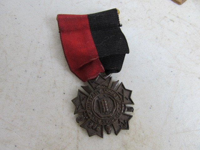 lot 135 image: Orig Antique MILITARY ORDER OF THE SERPENT Medal
