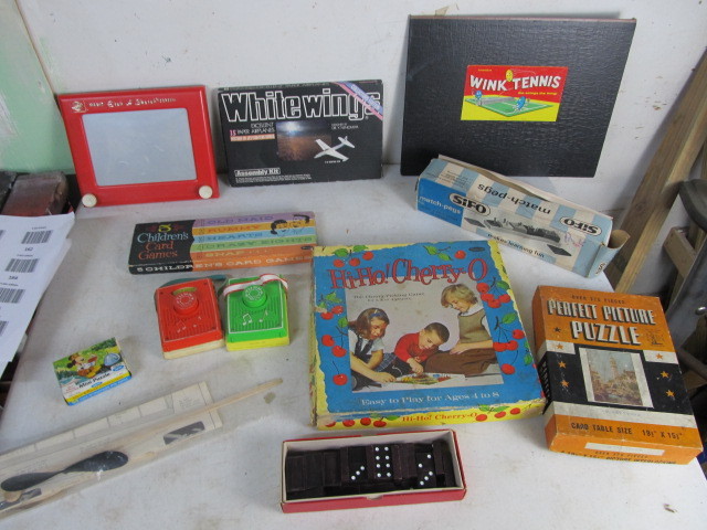 lot 161 image: Assorted Vintage Games