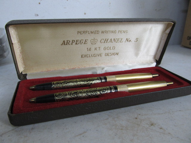 lot 167 image: Vintage Arpege  Chanel No. 5 Perfumed Pen Set