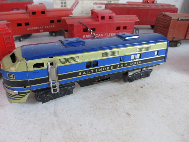 lot 188 image: Large Lot of Assorted AMERICAN FLYER Trains