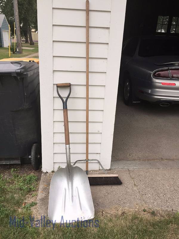 Grain Shovel