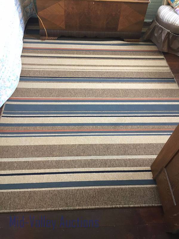 Area rug