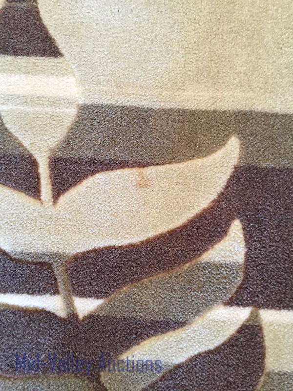 Leaf area rug