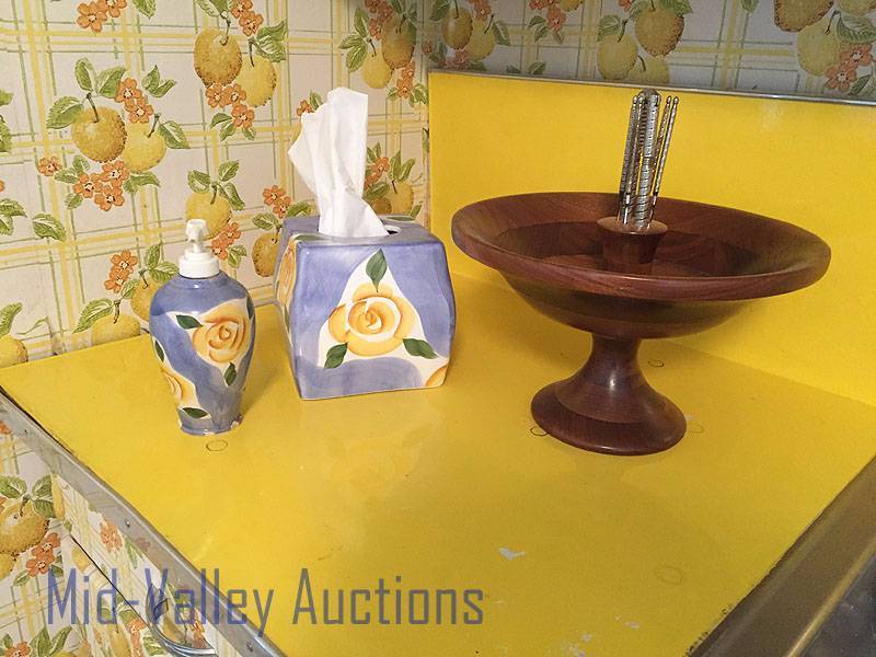 Soap and tissue dispenser & nut bowl