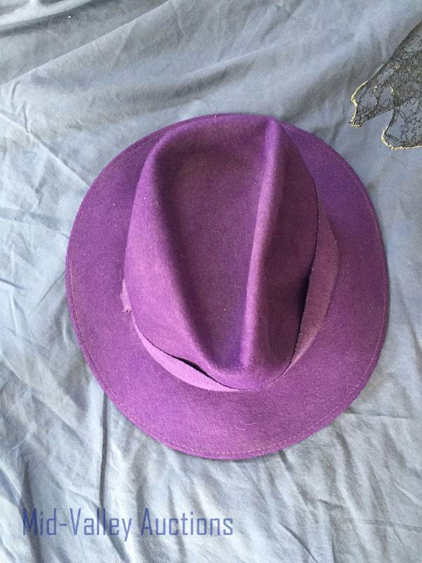 Hat Box with Hats