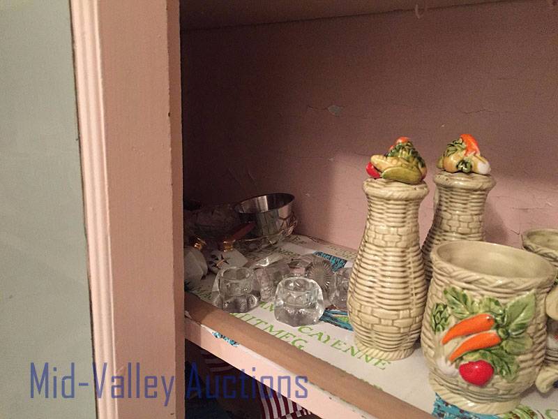 Large kitchen lot