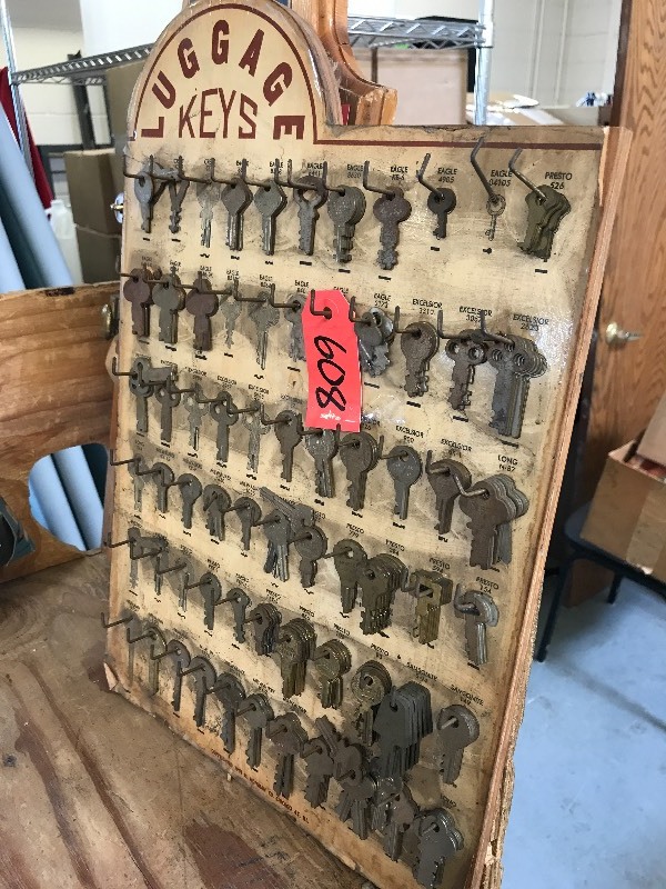 DISPLAY BOARD OF KEY BLANKS