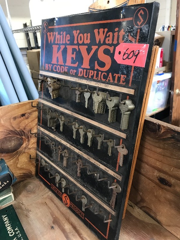 DISPLAY BOARD OF KEY BLANKS