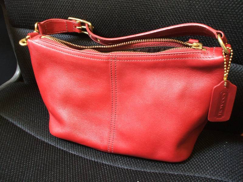 COACH HANDBAG