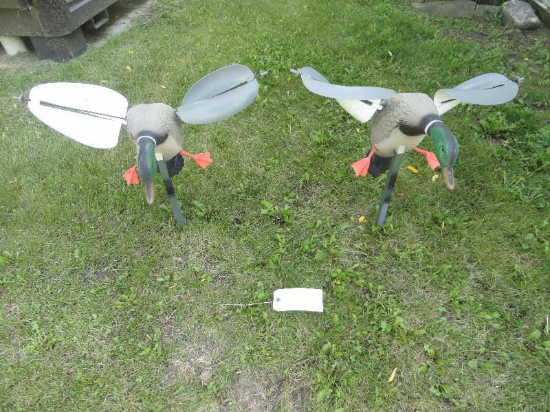 Wind Duck Spinner Decoys With Posts