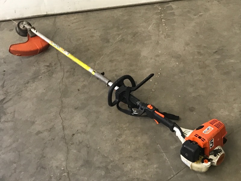 lot 11 image: Stihl Grass Trimmer