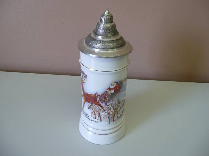 lot 56 image: Stevens Point Brewery, Stevens Point, Wisconsin 1990 1st Holiday Beer stein - GREAT CONDITION SEE PICTURES