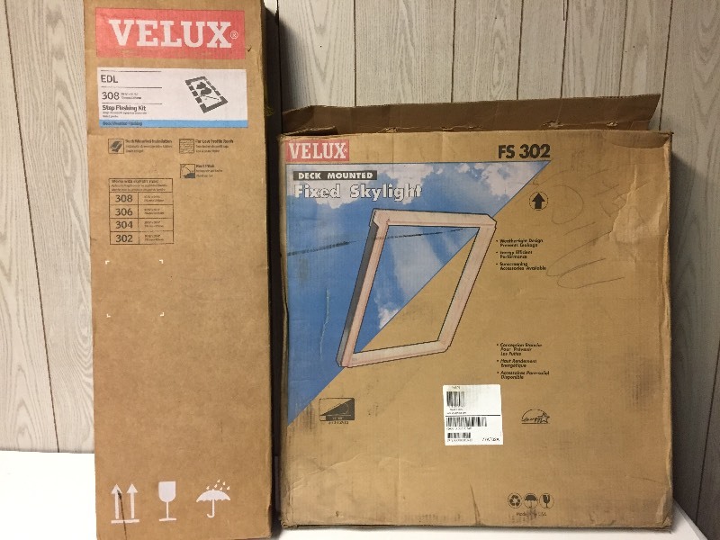 lot 3 image: Skylight & Flashing Kit - New Velux