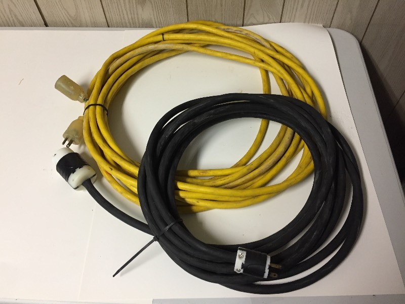 lot 27 image: Heavy Duty Extension Cords