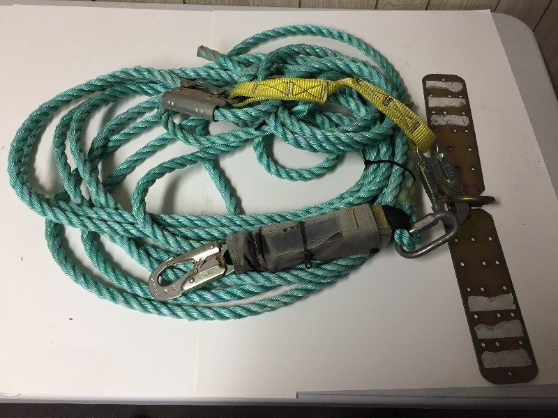 lot 30 image: Guardian Fall Protection Model 01320 VLA