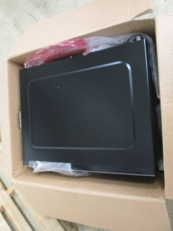 lot 3 image: 2.2 Cu. Ft. Microwave Oven by Montg...