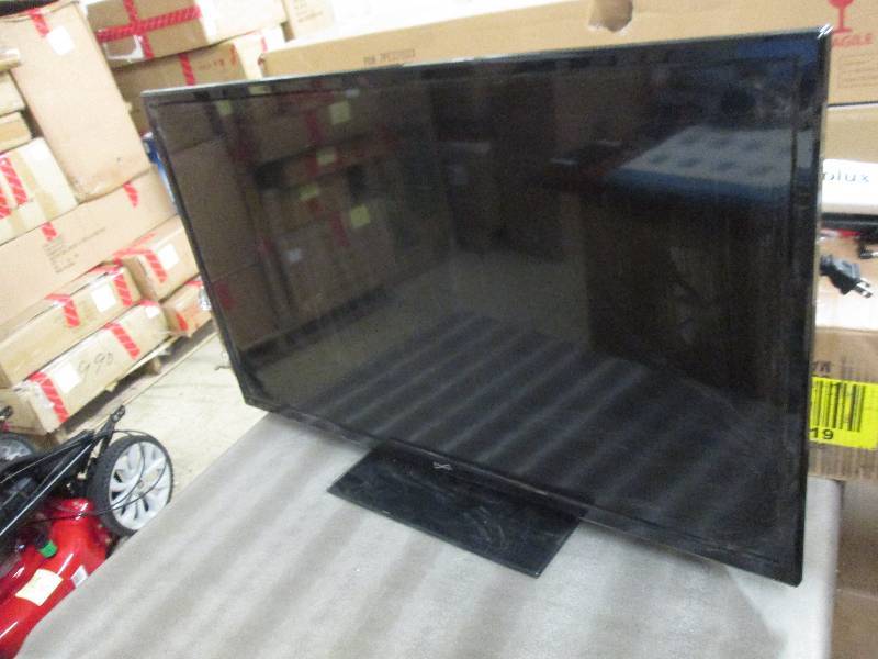 lot 76 image: Supersonic 32 inch LED TV with Remo...