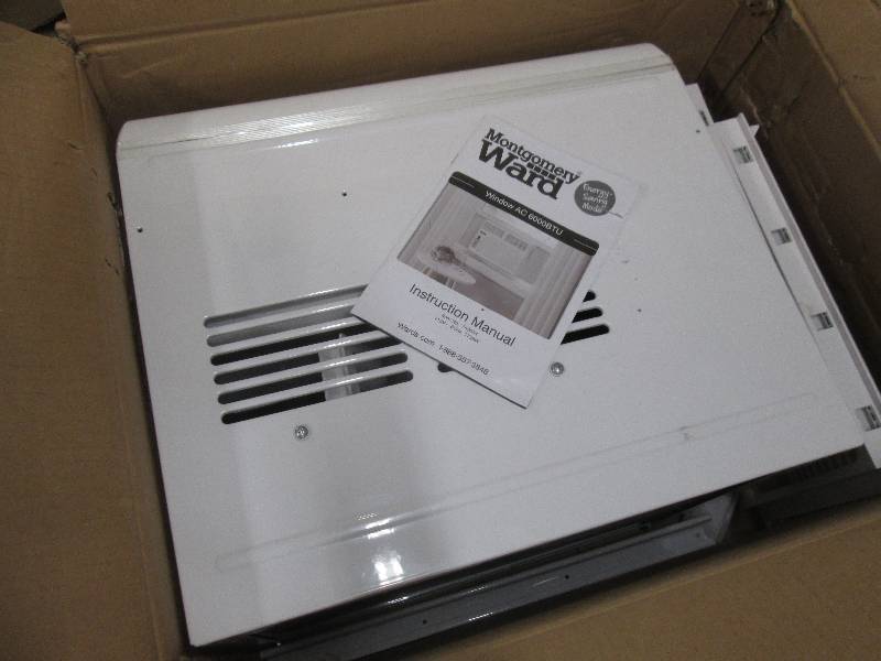 lot 100 image: 6,000 BTU Window Air Condidtioner b...