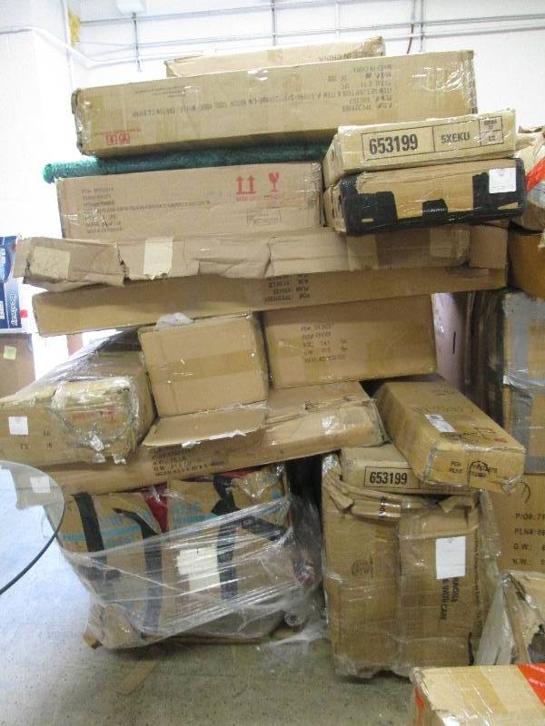 lot 149 image: Pallet of Furniture Damaged or Mis...