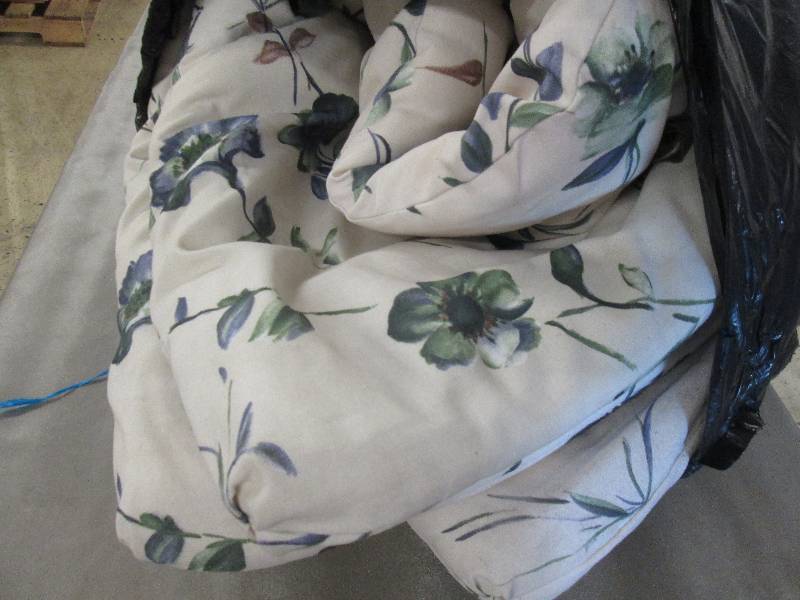 lot 98 image: Pillows for Double Seat Outdoor Swi...