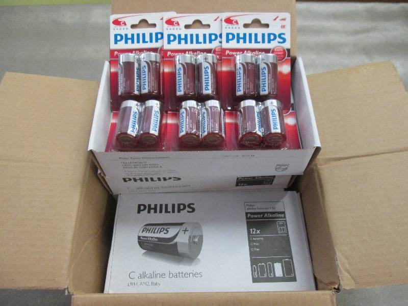lot 135 image: Case of 48 2-pks Philips C Alkaline...