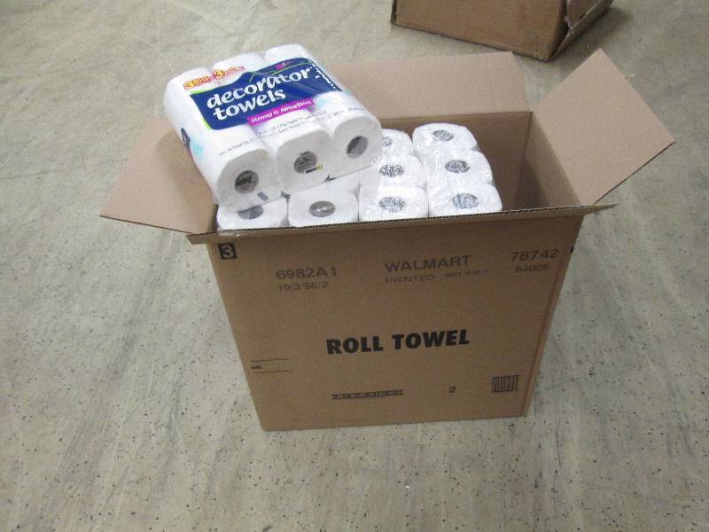 lot 237 image: 1 Case of Decorator Paper Towels 10...