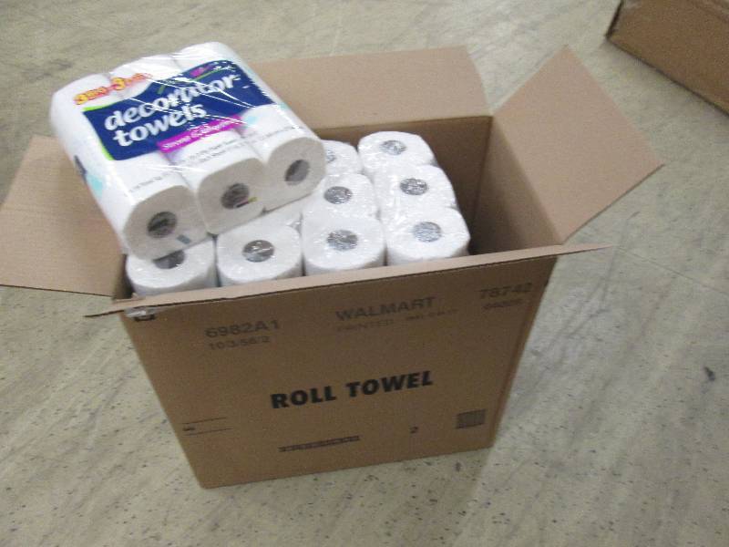 lot 240 image: 1 Case of Decorator Paper Towels 10...