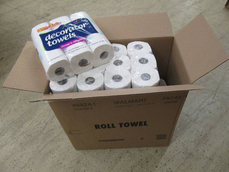lot 241 image: 1 Case of Decorator Paper Towels 10...