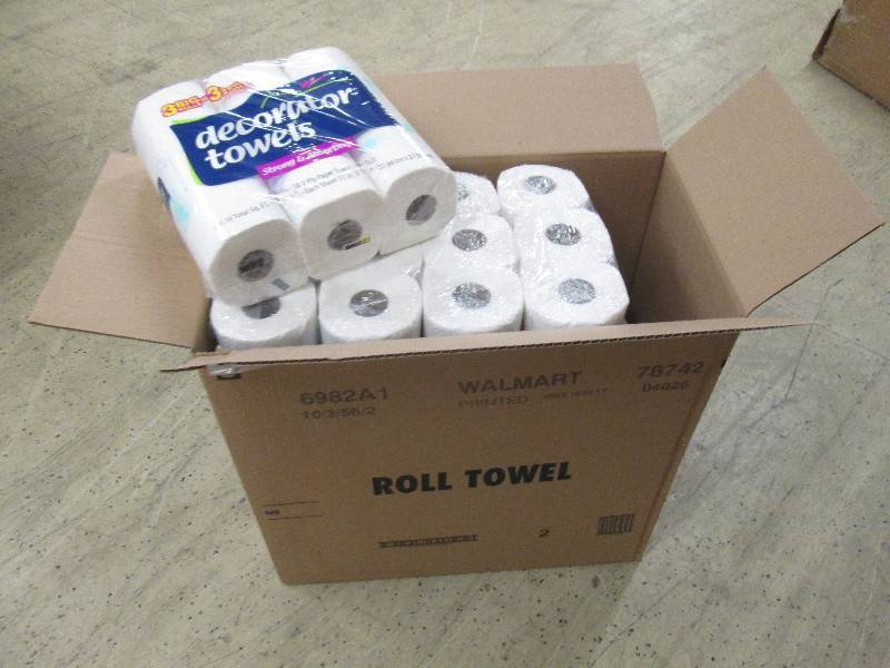lot 245 image: 1 Case of Decorator Paper Towels 10...