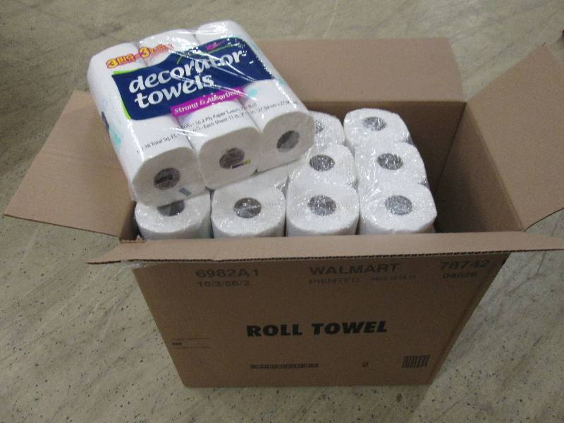 lot 246 image: 1 Case of Decorator Paper Towels 10...
