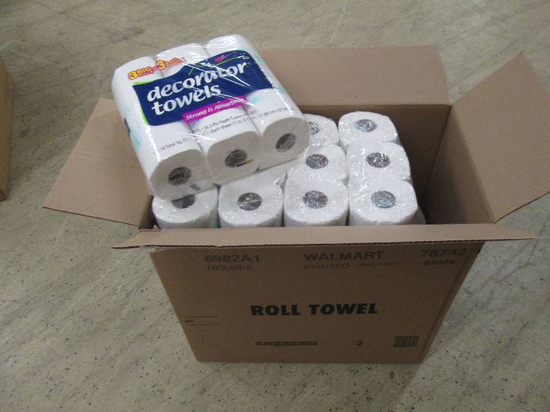 lot 247 image: 1 Case of Decorator Paper Towels 10...
