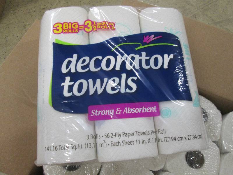 lot 249 image: 1 Case of Decorator Paper Towels 10...
