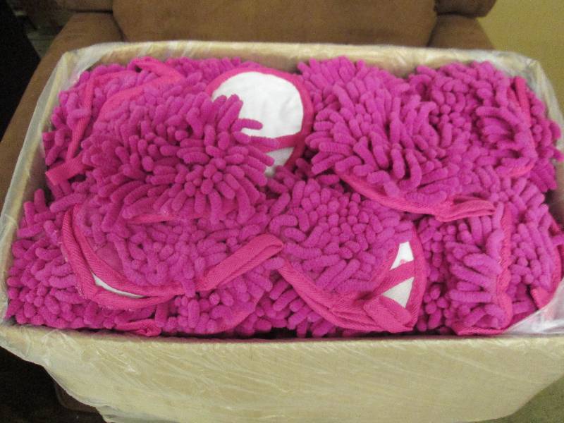 lot 254 image: Case of 200 Frizzy Finger Pink Dust...