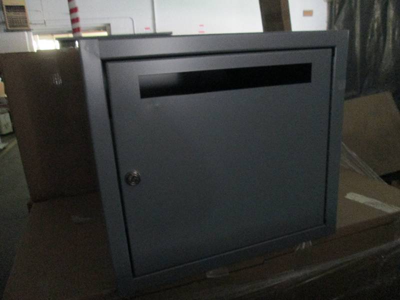 lot 264 image: Metal Locked Drop Box 20Wx20Dx18H i...