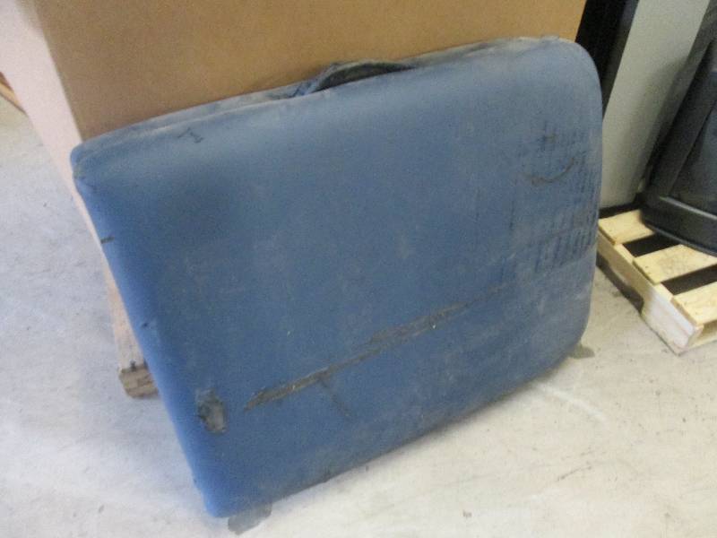 lot 268 image: Fitmaster Portable Massage Table...