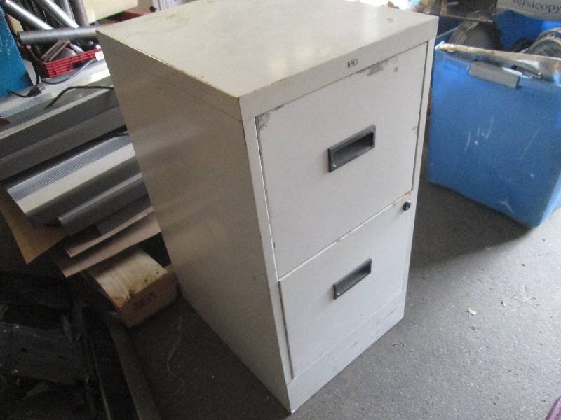 lot 1 image: 2 Drawer Metal Filing  Cabinet...